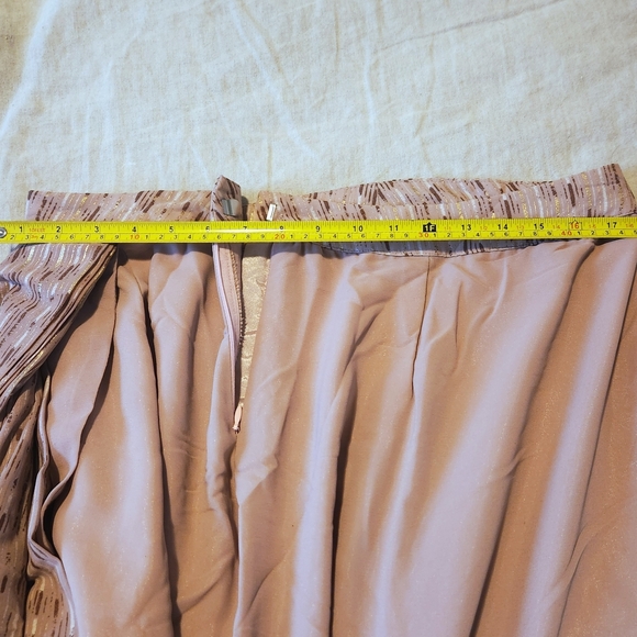 Blush Foil Striped Pre-Stitched XL Saree without blouse - Picture 6 of 6